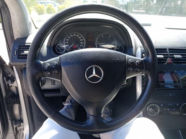 MERCEDES-BENZ A 200 usata, con Chiusura centralizzata