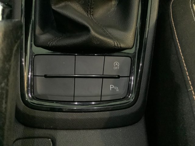 SKODA Kamiq usata, con Specchietti laterali elettrici