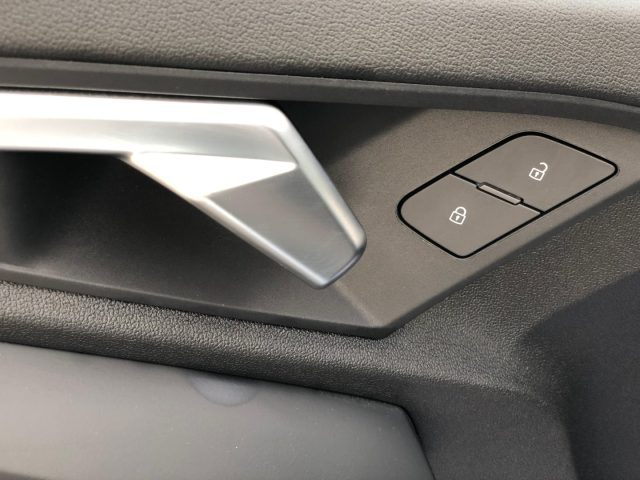 AUDI A3 usata, con Leve al volante