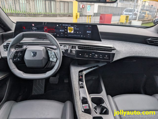 PEUGEOT 5008 usata, con Telecamera per parcheggio assistito