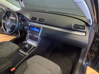 VOLKSWAGEN Passat usata, con Bracciolo