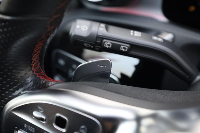 MERCEDES-BENZ CLA 220 usata, con Sensore di luce