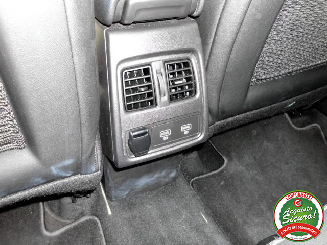 RENAULT Captur usata, con Fari Xenon