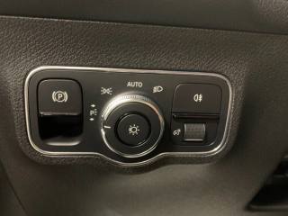 MERCEDES-BENZ GLB 200 usata, con Touch screen