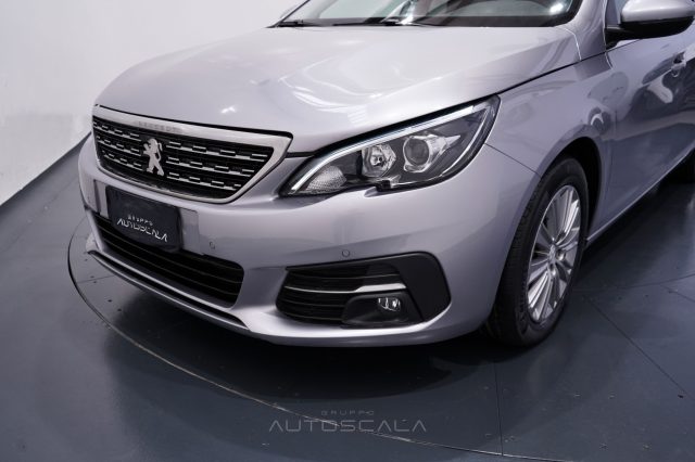 PEUGEOT 308 usata, con Specchietti laterali elettrici