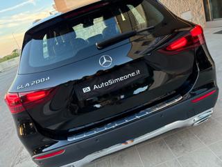MERCEDES-BENZ GLA 200 usata, con Fari LED