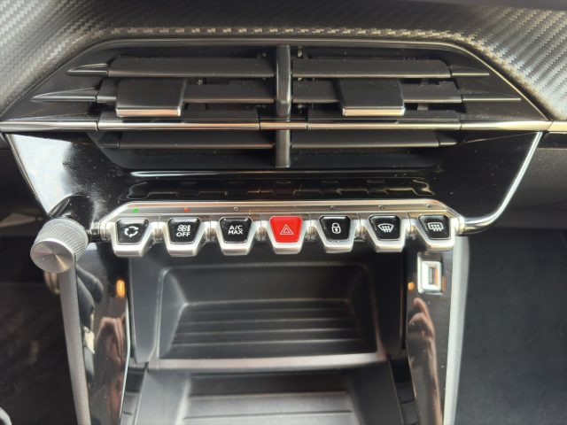 PEUGEOT 208 usata, con Fari LED