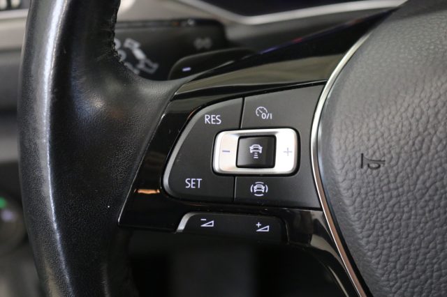 VOLKSWAGEN T-Roc usata, con Cruise Control