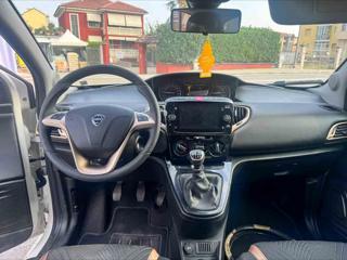 LANCIA Ypsilon usata, con Autoradio