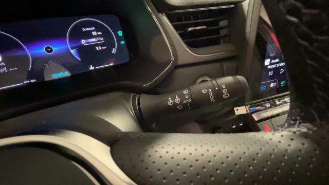 RENAULT Captur usata, con Bracciolo