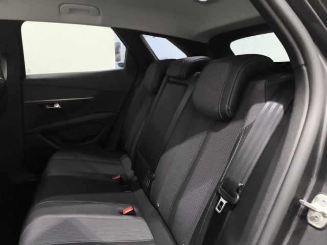 PEUGEOT 3008 usata, con Volante multifunzione