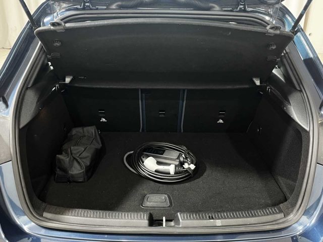 MERCEDES-BENZ A 250 usata, con Fari LED