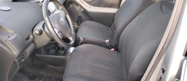 TOYOTA Yaris usata, con Climatizzatore