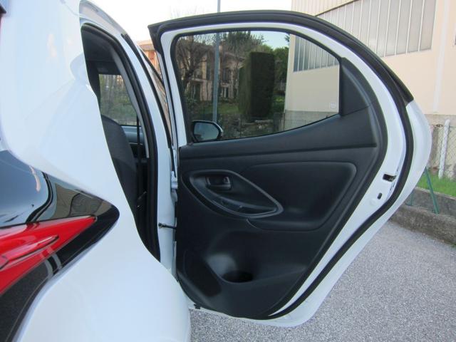 TOYOTA Yaris usata 42