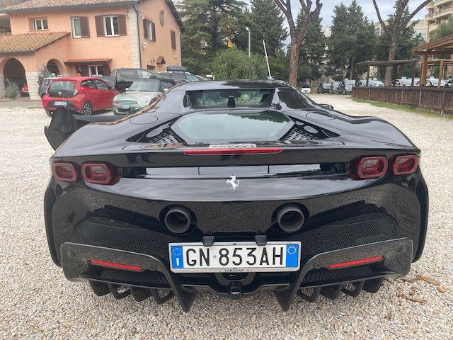 FERRARI SF90 usata, con Cerchi in lega