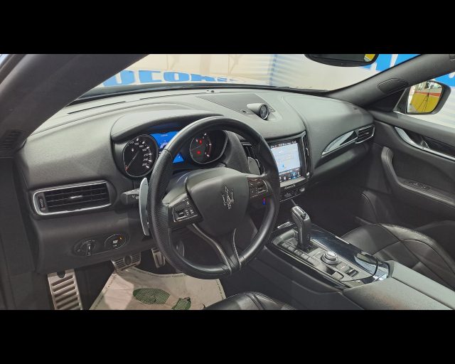 MASERATI Levante usata, con Autoradio digitale