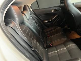 MERCEDES-BENZ GLA 200 usata, con Chiusura centralizzata