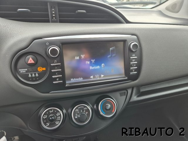 TOYOTA Yaris usata, con Luci diurne LED