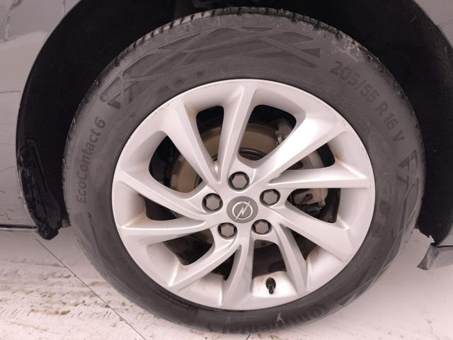 OPEL Astra usata, con Luci diurne