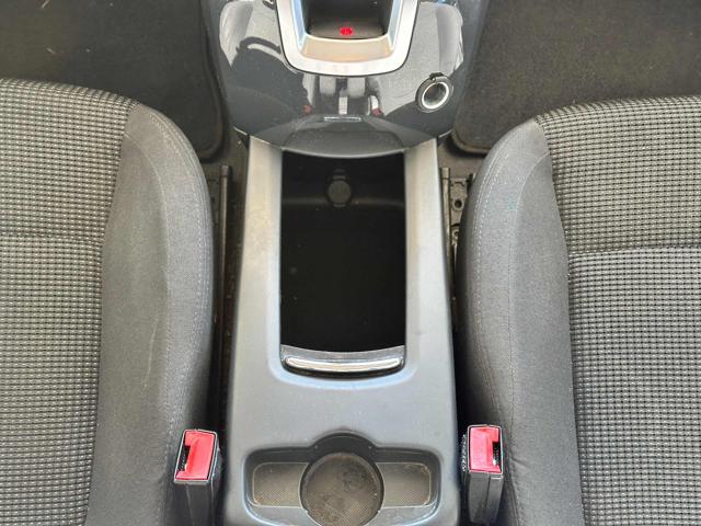 PEUGEOT 5008 usata, con Vivavoce