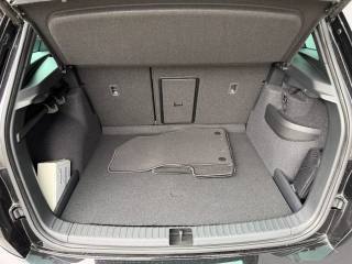 SKODA Karoq usata, con USB