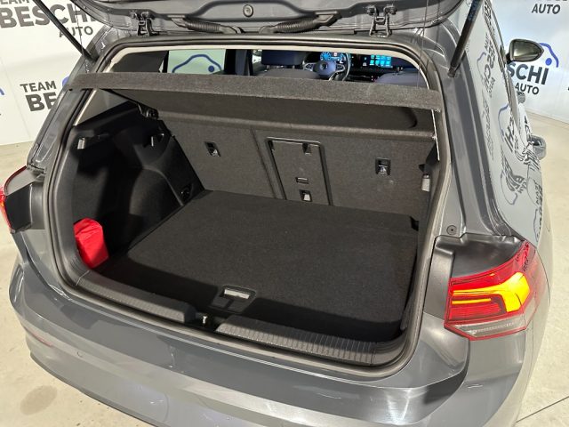 VOLKSWAGEN Golf usata, con Controllo automatico clima