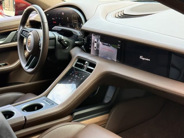 PORSCHE Taycan usata, con Servosterzo