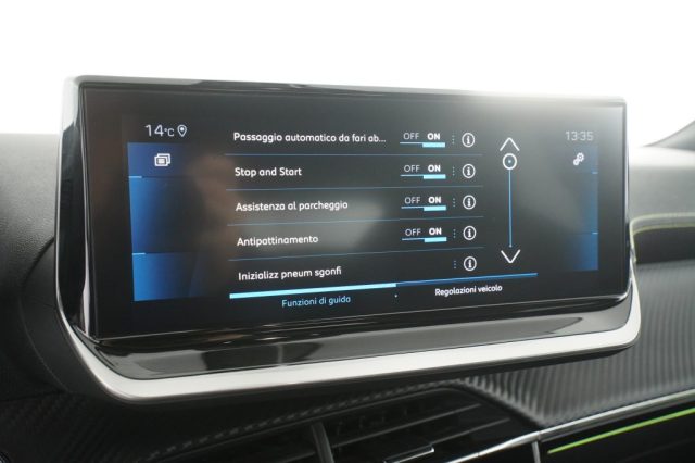 PEUGEOT 2008 usata 17