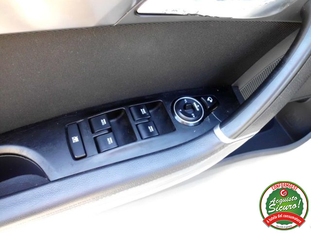 HYUNDAI i40 usata, con Servosterzo
