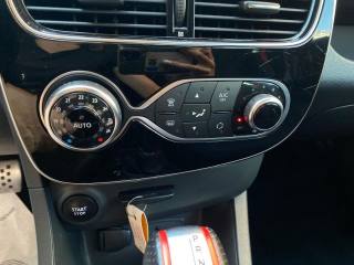 RENAULT Clio usata, con Touch screen