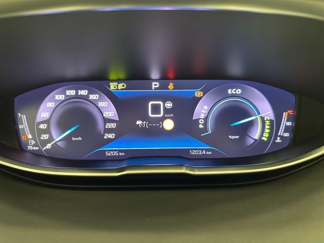 PEUGEOT 5008 usata, con Luci diurne LED