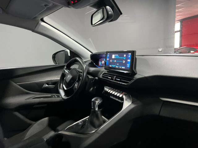 PEUGEOT 3008 usata, con Cerchi in lega