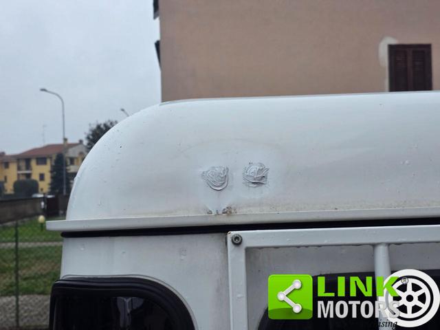 LAND ROVER Defender usata 42