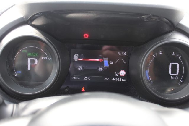 TOYOTA Yaris usata, con Controllo elettronico della corsia