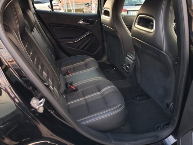 MERCEDES-BENZ GLA 180 usata, con Cronologia tagliandi