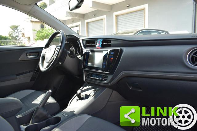 TOYOTA Auris usata, con Controllo automatico clima