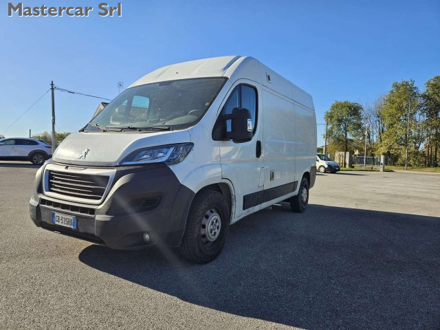 PEUGEOT Boxer usata, con Airbag
