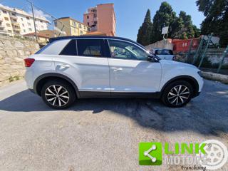 VOLKSWAGEN T-Roc usata, con Schermo multifunzione interamente digitale