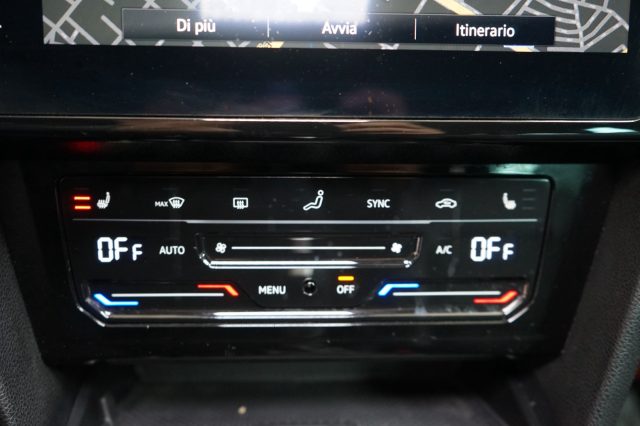 VOLKSWAGEN Passat Variant usata, con Park Distance Control