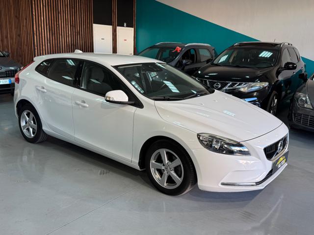 VOLVO V40 usata, con Autoradio