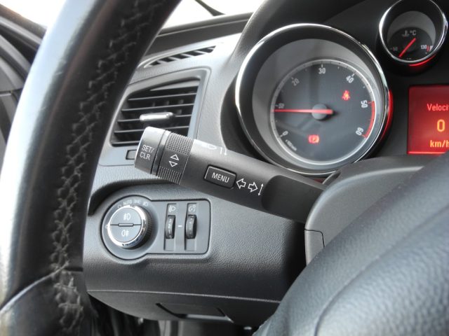 OPEL Insignia usata, con Sensori di parcheggio posteriori