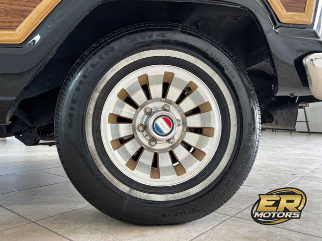 JEEP Wagoneer usata 22