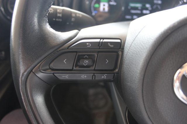 TOYOTA Yaris usata, con Airbag testa