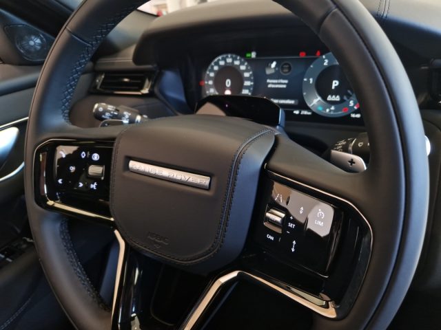 LAND ROVER Range Rover Velar usata, con Sistema di navigazione