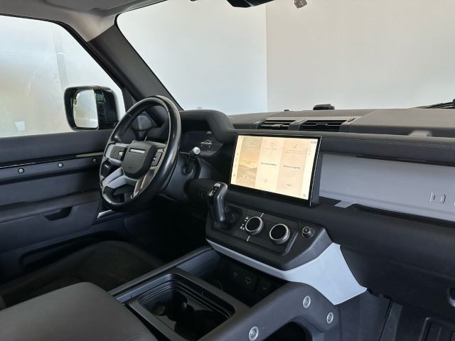 LAND ROVER Defender usata, con Autoradio