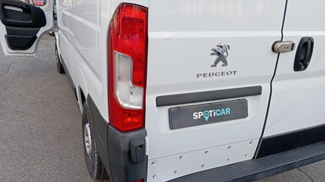 PEUGEOT Boxer usata, con Volante multifunzione