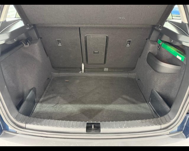 SKODA Karoq usata, con Sensori di parcheggio posteriori