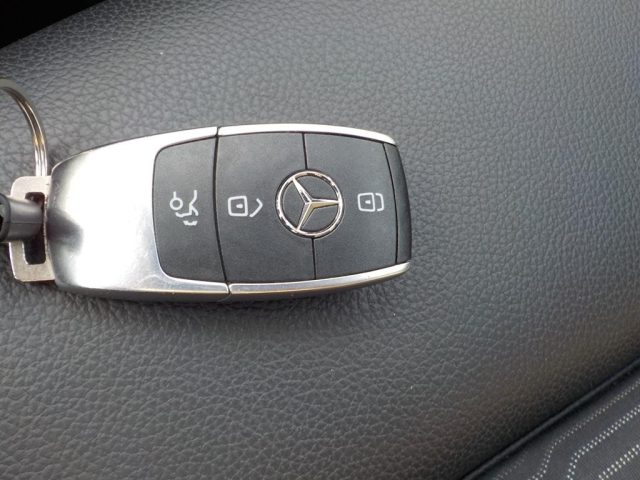 MERCEDES-BENZ CLA 180 usata 87