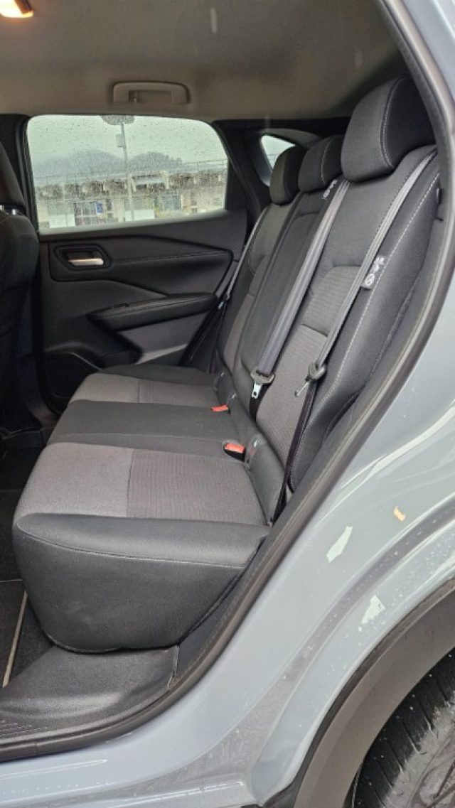 NISSAN Qashqai usata, con Fari LED