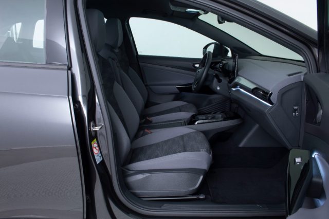 VOLKSWAGEN ID.4 usata, con Climatizzatore
